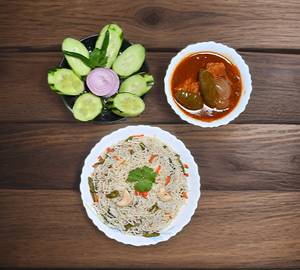 Veg Fried Rice With Chili Chicken [2 Pieces]