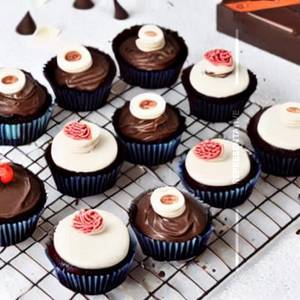 Chocolate cup cakes [6 pieces]