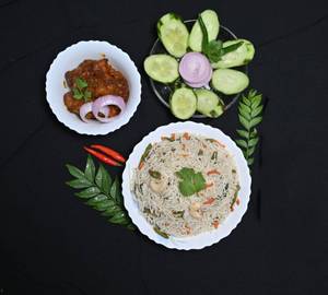 Veg Fried Rice With Chicken Kasha [2 Pieces]