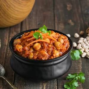 Chhole Masala With 4 Puri