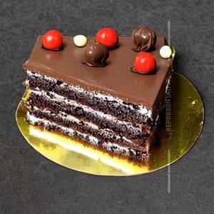 Eggless chocolate truffles piece