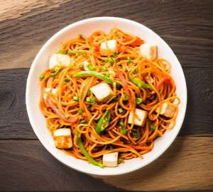 Paneer noodles chowmein