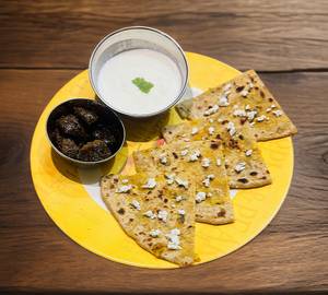 2 Paneer Paratha With Curd Pickle