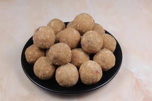 Dry Fruit Atta Ladoo