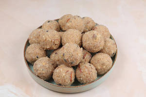 Gond Ladoo
