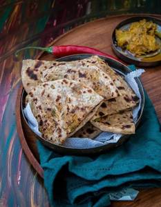 Patta Gobi Aloo Paratha