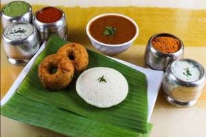 Idli Vada [120 Grams]