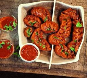 Schezwan chicken momos