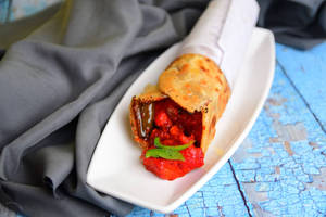 Schezwan Chicken Roll