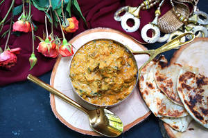 Iqbali Chicken  + 1 Butter Naan + 1 Rumali Roti