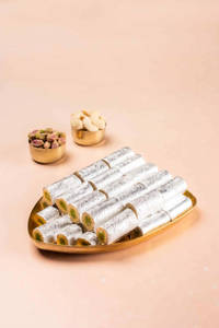 Kaju Pista Roll