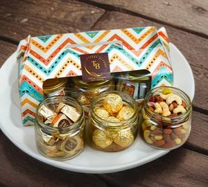 Gift Hamper [600 G] Dry Fruit Date Laddu + Chocolate Dry Fruit Rolls + Dry Fruit Mix