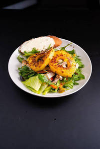 Grilled Chicken With Charred Pineapple Salad