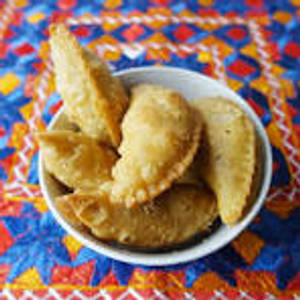Kaju khoya gujiya