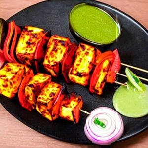 Tandoori Paneer Tikka Khada Masala