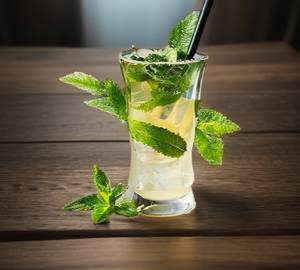 Lime mint mojito