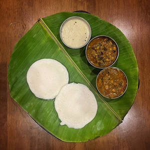 Idli (2) + Vadacurry