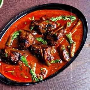Roast Lamb In Hot Garlic Sauce