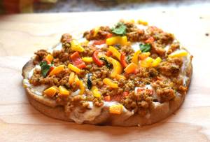 Chicken Keema Pizza