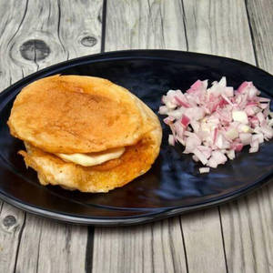 Cheese Garlic Pav With Onions