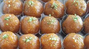 Moti Chur Laddu