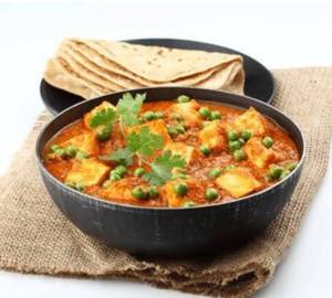 5 roti with matar paneer