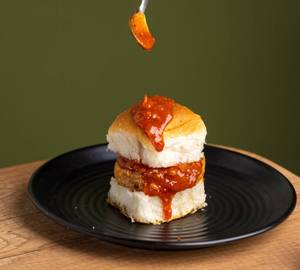 Schezwan Vadapav