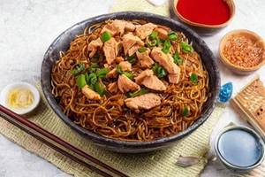 Chicken Hong Kong Noodles