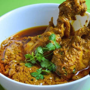 Chicken Sorshe Posto
