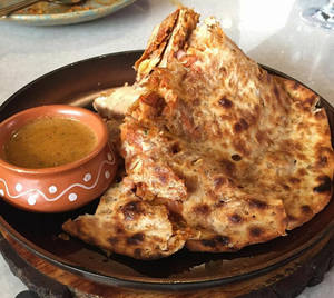 Chur Chur Chicken Do Pyaaza Parantha