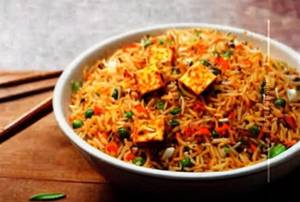 Paneer schezwan fried rice 