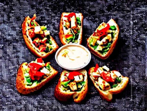 Cheese Chilli Paneer Open Sandwich