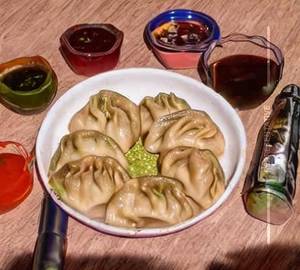 Jhol veg momo