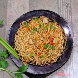 Egg Schezwan noodles