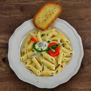 Alfredo Pasta Veg In White Sauce