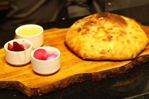 Chicken Tikka Masala Stuffed Parantha (woodfired)