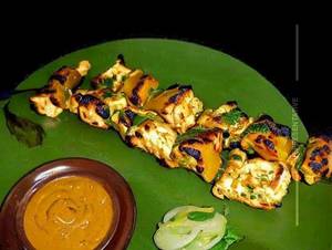 Chicken Cheese Garlic Tikka