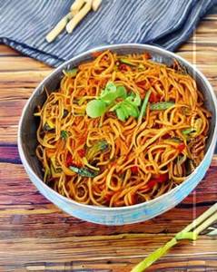 Schezwan Noodles    [Veg]