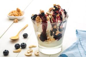 Blueberry Crunch Ice Cream Sundae
