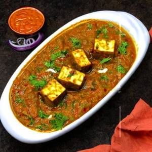 Hare Matar Aur Paneer ke Nazik Kofte