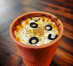 Kulhad Pizza With Loaded Cheese