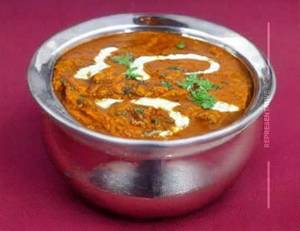 Shabnam Curry  