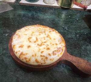 Single Cheese Margherita Pizza