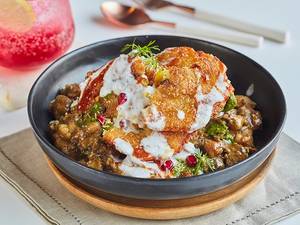 Karara Aloo Tikki Channa Chaat