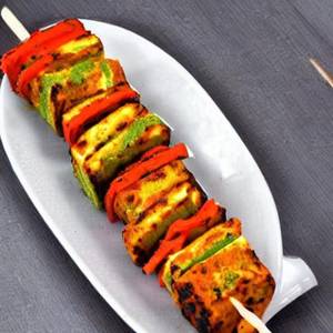 Tandoori masala paneer roll