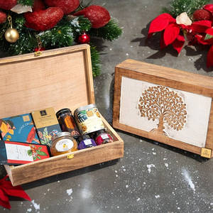 Tree Of Life Chocolate Hamper