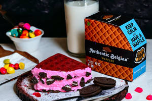 Pink Oreo Crunchy Waffle