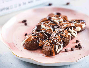 Triple Chocolate Pancakes (8 Pcs)