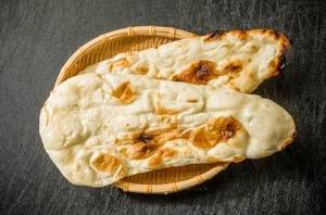 Plain Naan (1 Pc) 