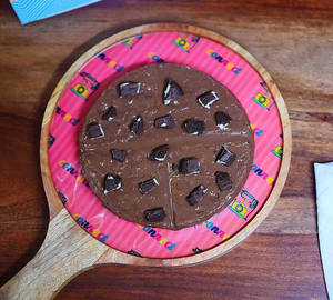 Milk Oreo Chocolate Pizza